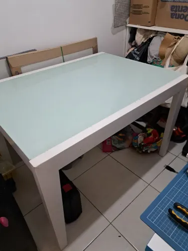 MESA DE JANTAR / ESCRITÓRIO COM TAMPO DE VIDRO - ELEGÂNCIA E RESISTÊNCIA ?