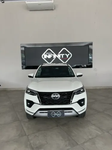 Toyota Hilux SW4 SRX 4X4 2.8 TDI 16V Dies. Aut. 2021