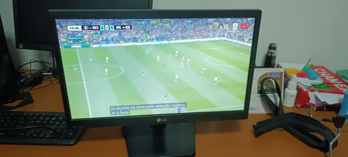 Monitor LG 20 polegadas.
