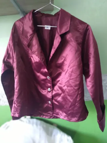 Blazer femenino Cor vinho Tam.M - Novo