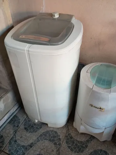Vendo essa máquina e centrífuga por apenas 180, interessados entre em contato *
