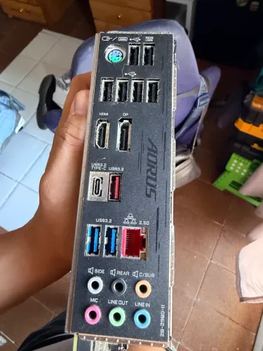 I5 10400F + B560m aorus elite placa mãe