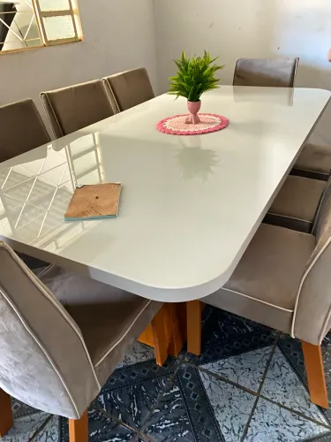 Mesa 8 cadeiras 