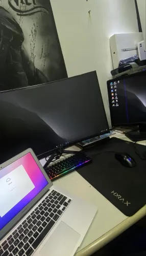 Monitor Acer Nitro curvo de 31,5 240 hz