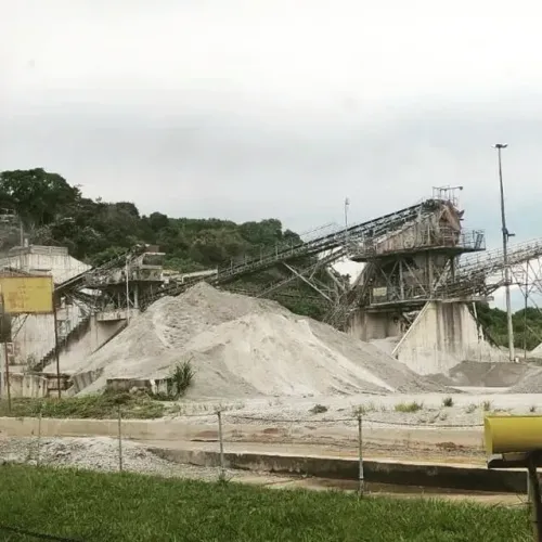 Areia de Fingir preparada para acabamentos e reboco de sua parede ?