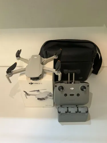 Drone DJI Mini 2 SE Combo 3 baterias - Seminovo