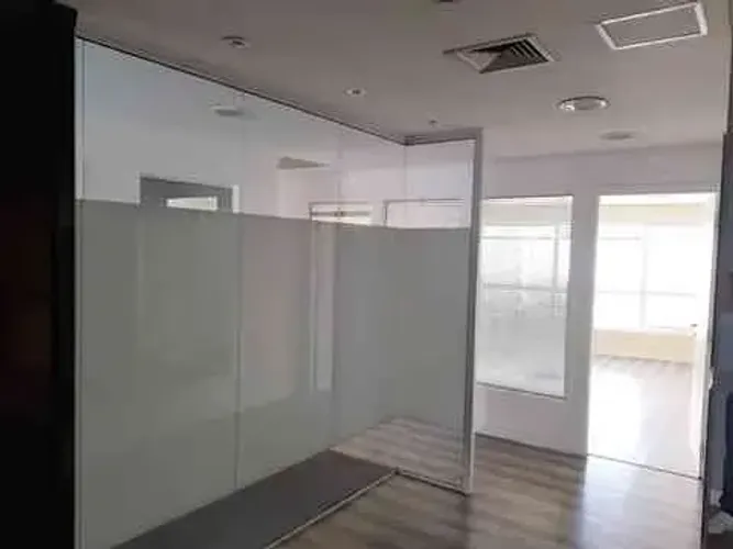SALA NO CENTRO DE ALPHAVILLE!