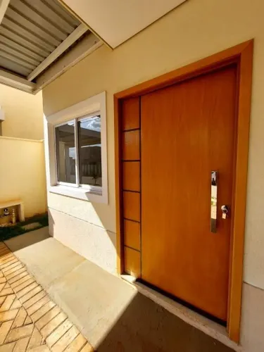 Casa à venda no Condomínio Portal das Flores, em Sertãozinho/SP,