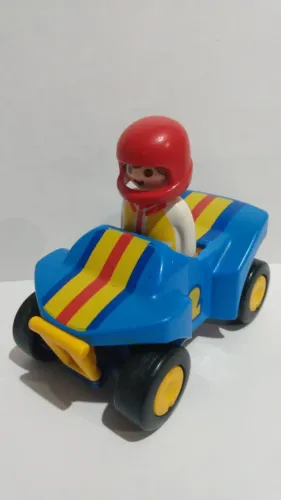 Brinquedo playmobil quadriciclo.