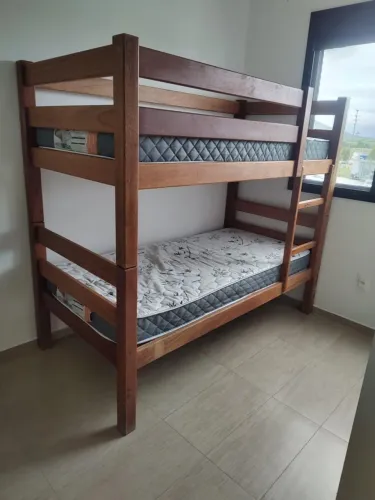 Beliche com colchões 