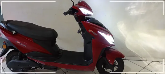 Vendo scooter elétrica semi nova