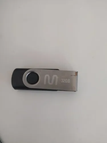 Pendrive Multilaser 32gb Funcionando normalmente. Entrego.