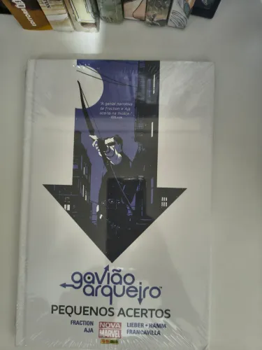 Gavião Arqueiro Pequenos Acertos de Matt Fraction 