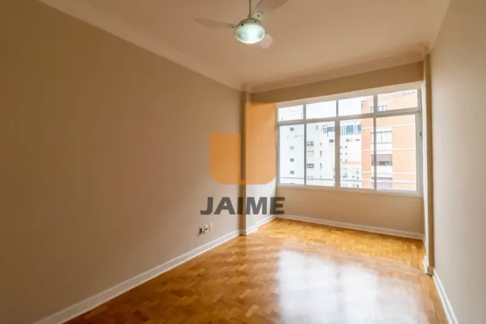 Sala comercial a 10 metros do Parque Água Branca em Perdizes, ótima localização.