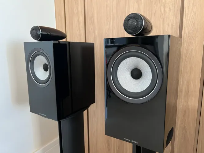 Caixa B&W 705 S2 (Bowers & Wilkins) - zeradas