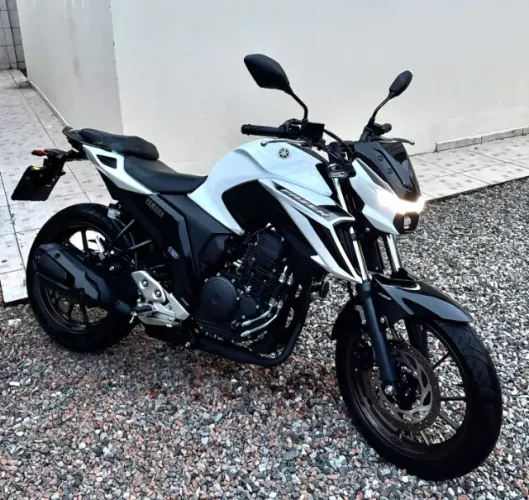 Yamaha FZ25 250 Fazer Connected 2026