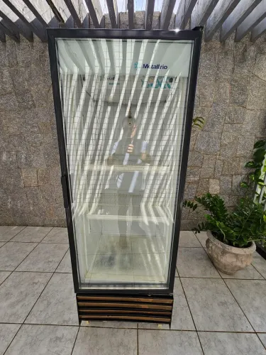 Vende-se Geladeira Expositor porta de vidro