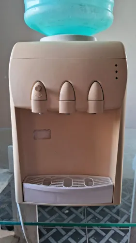Refrigerador de galão de água