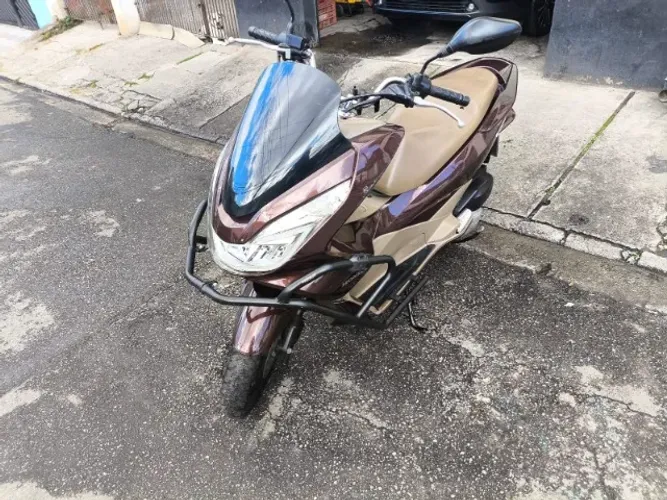 PCX 2017 DLX 150CC Marrom