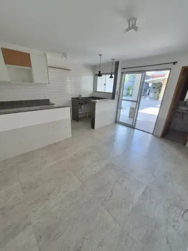 Realiza Imóveis - ALUGA ÓTIMA CASA EM BANCO DE AREIA - MESQUITA.
