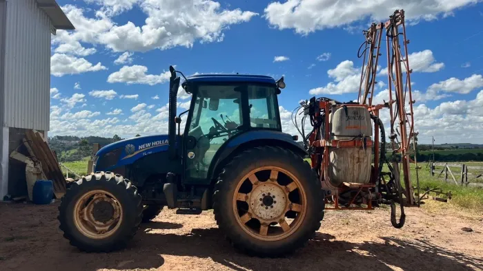 Trator New Holland 