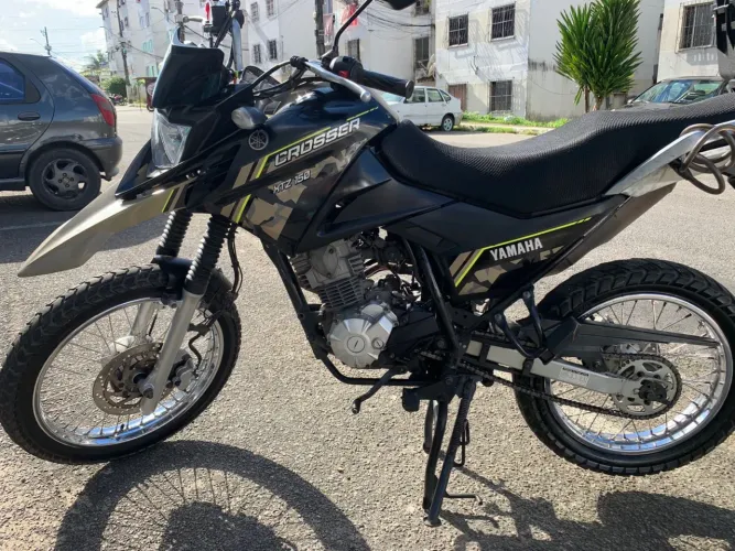 Yamaha Crosser XTZ 150 21/22 - Impecável | Baú GIVI + Capa Conforto