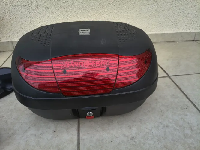 Suporte e baú nmax usado