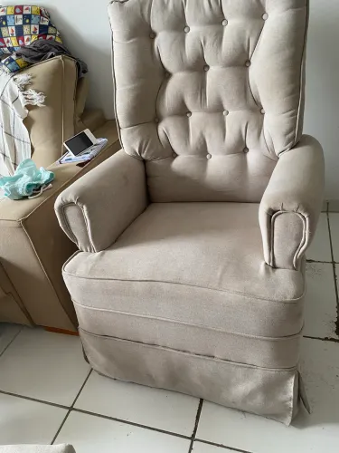 Poltrona de Amamentação em Linho