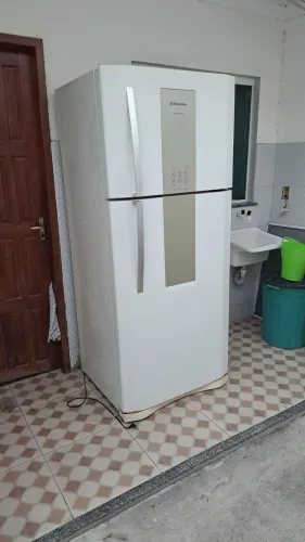 Geladeira Electrolux 553LT
