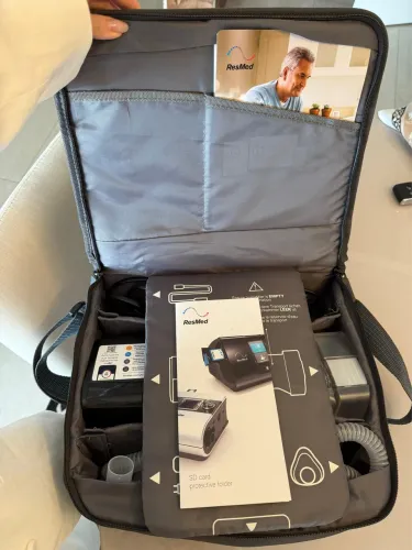 CPAP ResMed AirSense 10 AutoSet (com umidificador integrado e cartão SD)- estado de NOVO