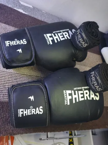 Luvas esportivas PHERAS