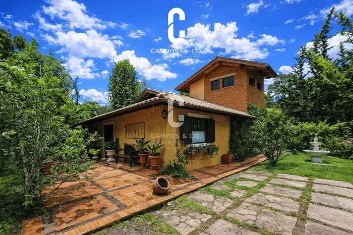 Refúgio Exclusivo em Meio à Natureza  Charme e Autenticidade em Campos do Jordão