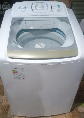 Máquina de lavar Electrolux 12 kg Turbo agitação