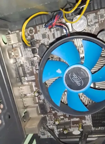 Placa mãe 1155 em perfeito estado, todos os recursos funcionando.