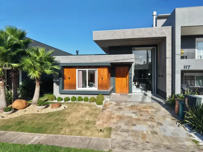 CASA A VENDA NO CONDOMINIO CAPÃO ILHAS RESORT COM 4 SUÍTES