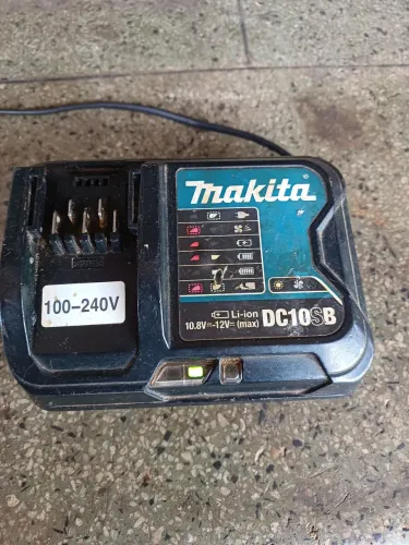 Carregador baterias makita