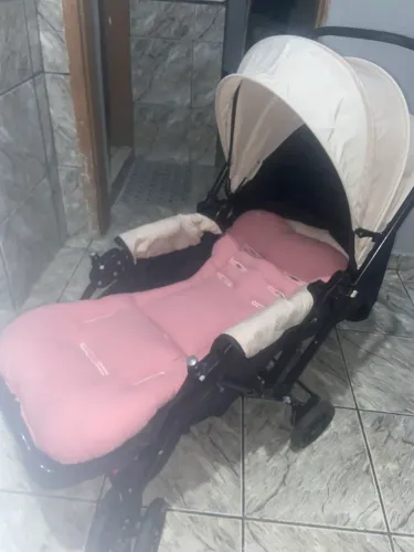 CARRINHO DE BEBÊ COSCO REVERSÍVEL PARA MENINA