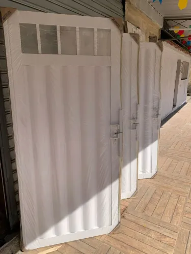 Portão búzios c/grade em aço com pintura eletrostática preto ou branco