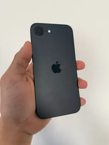 Iphone 16e 100% Bateria