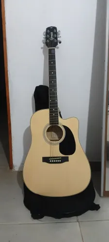 Violão Giannini Performance regulado 600reais chama no WhatsApp *