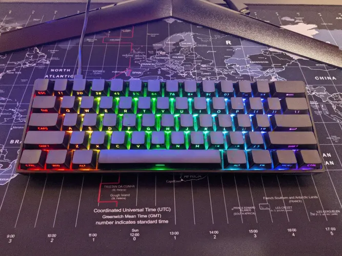 Teclado Magnético Akko MonsGeek FUN60 Pro