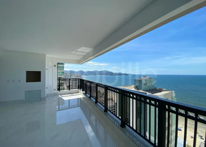 Apartamento no Edifício La Martina em Itapema com 225m² privativos.
