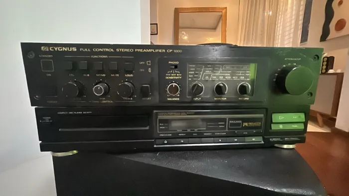 Pré amplificado Cygnus CP1800
