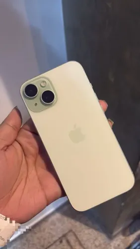 iPhone 15 128GB