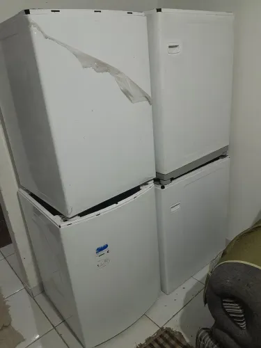 Vende materiais pra máquina de lavar roupas 
