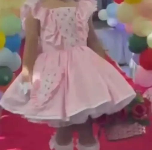 Vestido luxo festa junina tamanho 4/5 anos e 9/10 Liminha doce