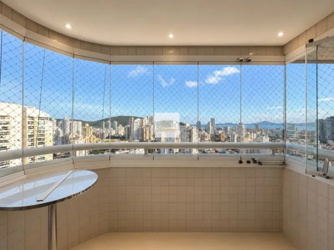 VISTA LIVRE PANORÂMICA Apê em Andar Alto na Ponta da Praia 2 Dorms (1 Suíte), 2 Vagas e L