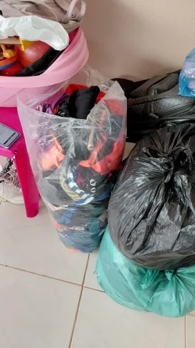 Vendo roupas pra bazar 