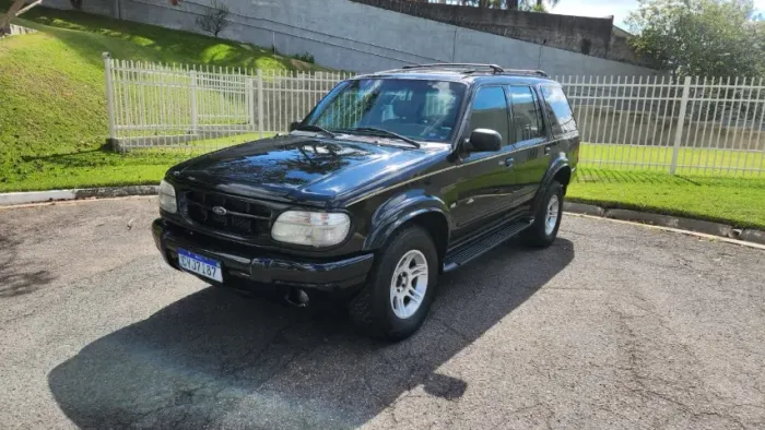 Ford Explorer Limited 5.0 4X4 V8 2000