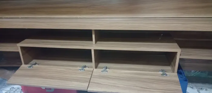 Suporte de TV com rack com duas gavetas